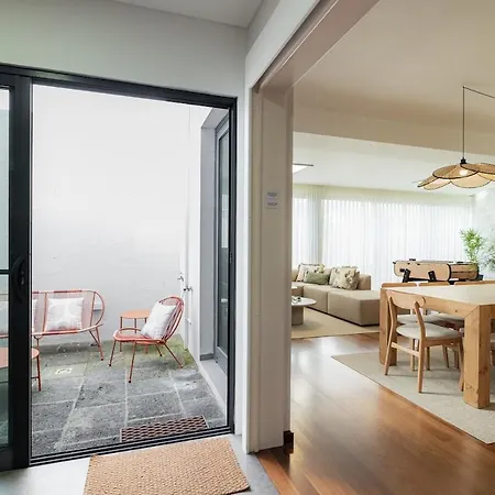 Monaco House 펜션 *